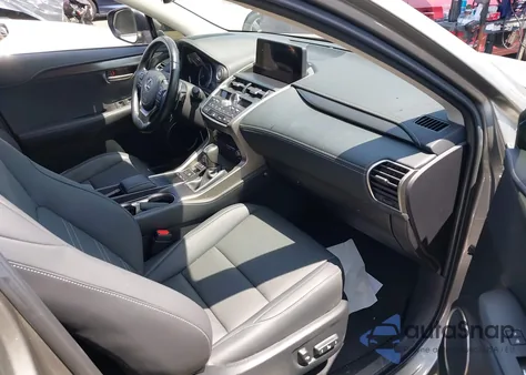 2021 Lexus Nx 300 Base/300 Luxury/300 F Sport z USA, uszkodzony, nr VIN JTJDARBZ2M2182225